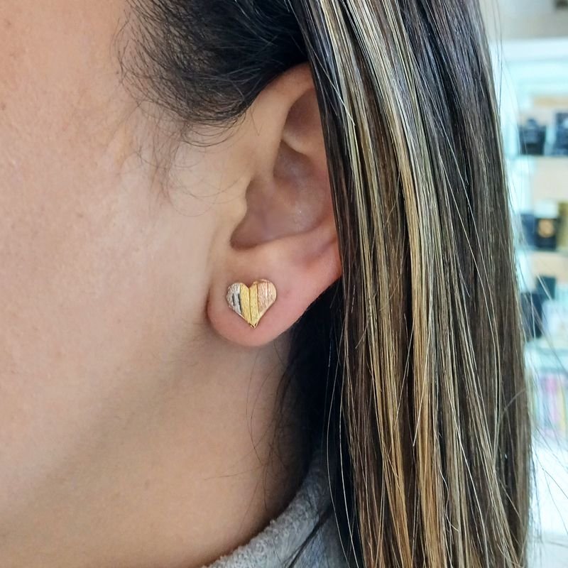 Brinco Coração Tricolor P - Folheado a Ouro 18k